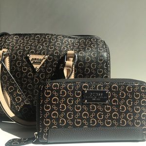 Guess Crossbody purse and wallet